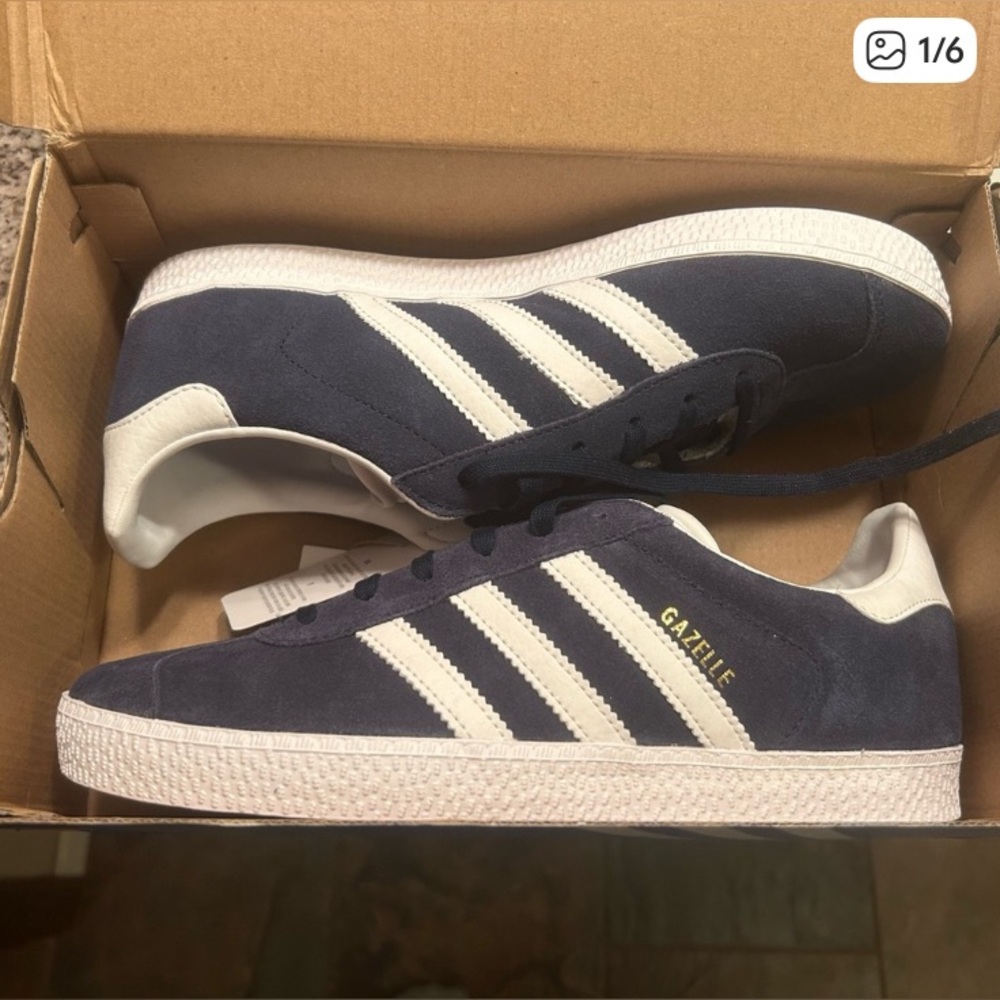 Adidas Gazelle J Blue and White Shoes NWT